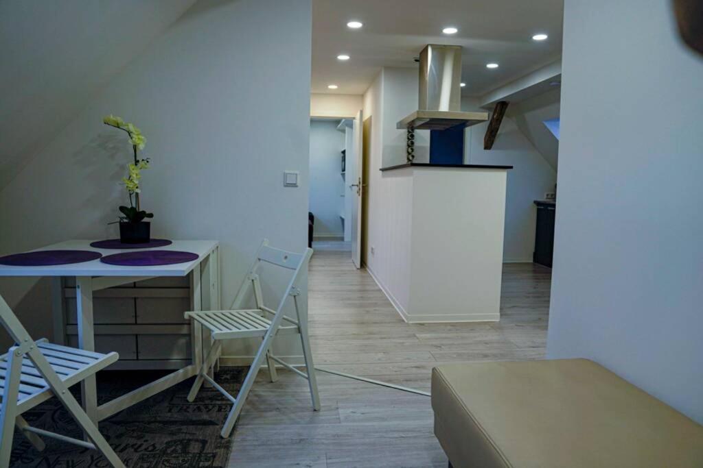 Ht Appartement Nr 1 Greppin Exterior foto